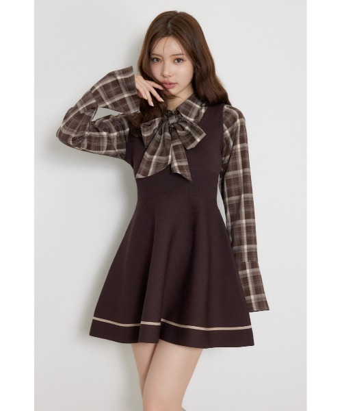 rienda(リエンダ)の「【乃木坂46 金川紗耶さん着用】リボンシャツフレアニットミニワンピース 秋服(ワンピース・レディース・ブラウン/グレー/ブラック・FREE)」の9枚目の写真