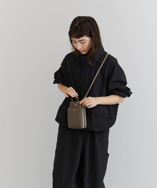 PELLEBORSA(ペレボルサ)の「マイクロショルダー Reinette Goods 4746(ショルダーバッグ・レディース・ベージュ系その他/ブルー系その他/ホワイト/ブラック/ライラック・FREE)」の16枚目の写真