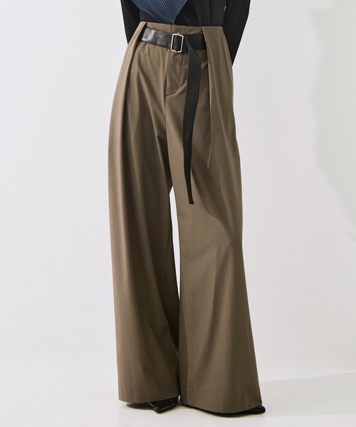 STUDIOUS(ステュディオス)の「【STUDIOUS/ステュディオス】Belted Trousers/ベルトトラウザー/ウォッシャブル/腰回りカバー/ベルト取り外し可(その他パンツ・レディース・ブラウン/グレー/アイボリー・1/2)」の3枚目の写真