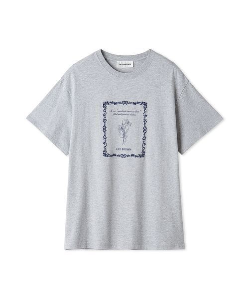 LILY BROWN(リリーブラウン)の「エンブロイダリープリントTシャツ(Tシャツ/カットソー・レディース・レッド/グレー/チャコールグレー・F)」の3枚目の写真