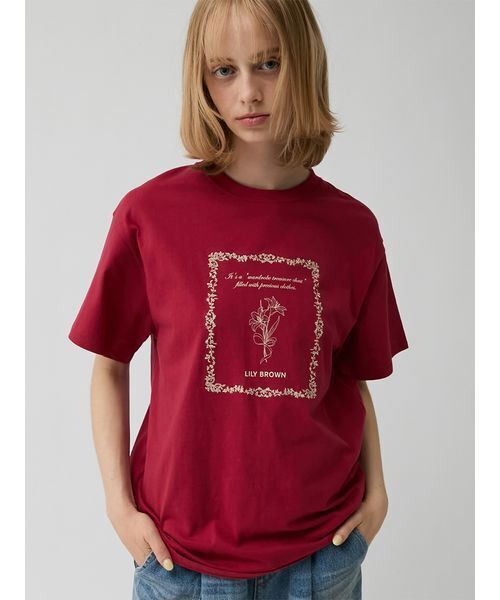 LILY BROWN(リリーブラウン)の「エンブロイダリープリントTシャツ(Tシャツ/カットソー・レディース・レッド/グレー/チャコールグレー・F)」の4枚目の写真