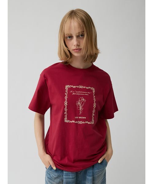 LILY BROWN(リリーブラウン)の「エンブロイダリープリントTシャツ(Tシャツ/カットソー・レディース・レッド/グレー/チャコールグレー・F)」の5枚目の写真