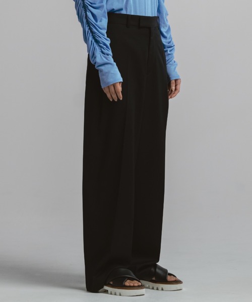 CINOH(チノ)の「HIGH-TWIST WOOL/PANTS(スラックス・レディース・ブラック・38/36)」の3枚目の写真