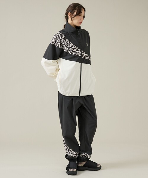 FILA(フィラ)の「【ELEY KISHIMOTO×FILA】イーリーキシモト×フィラ トラックジャケット / ユニセックス / SM6FDU719(ブルゾン・メンズ・カーキ/ブラック・L/M)」の13枚目の写真