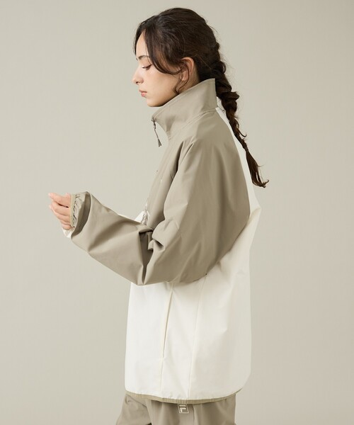 FILA(フィラ)の「【ELEY KISHIMOTO×FILA】イーリーキシモト×フィラ トラックジャケット / ユニセックス / SM6FDU719(ブルゾン・メンズ・カーキ/ブラック・L/M)」の3枚目の写真