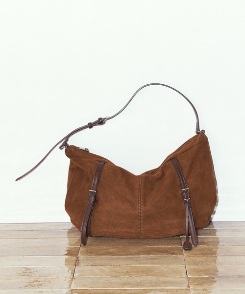 Knuth Marf(クヌースマーフ)の「【Knuth Marf】suede moon bag(ハンドバッグ・レディース・ブラウン/カーキ・FREE)」の3枚目の写真