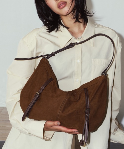 Knuth Marf(クヌースマーフ)の「【Knuth Marf】suede moon bag(ハンドバッグ・レディース・ブラウン/カーキ・FREE)」の4枚目の写真