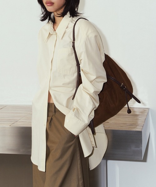 Knuth Marf(クヌースマーフ)の「【Knuth Marf】suede moon bag(ハンドバッグ・レディース・ブラウン/カーキ・FREE)」の6枚目の写真