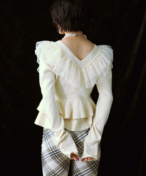 Ezick(エジック)の「2WAY tiered tulle ニットプルオーバー(ニット/セーター・レディース・ブラック/アイボリー・FREE)」の5枚目の写真