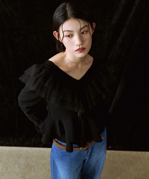 Ezick(エジック)の「2WAY tiered tulle ニットプルオーバー(ニット/セーター・レディース・ブラック/アイボリー・FREE)」の17枚目の写真