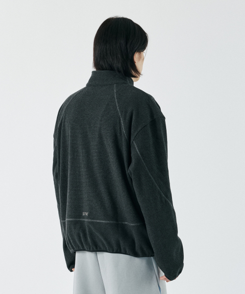 SANRO（サンロ）の「[UNISEX] オドラムプ フィンガーホール付きボアジャケット - ブラック（その他アウター・メンズ・その他・MEDIUM/LARGE/X-LARGE/XX-LARGE）」の9枚目の写真