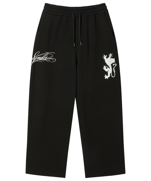 PRENDA（プレンダ）の「LION スクリプト ワイドスウェットパンツ ブラック（スウェットパンツ・レディース・その他・MEDIUM/SMALL）」の4枚目の写真