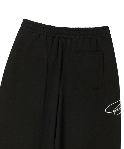 PRENDA（プレンダ）の「LION スクリプト ワイドスウェットパンツ ブラック（スウェットパンツ・レディース・その他・MEDIUM/SMALL）」の7枚目の写真