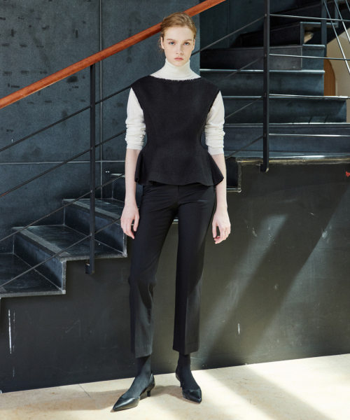 LETQSTUDIO(レチケットスタジオ)の「ブークレトリムブラウス ブラック(シャツ/ブラウス・レディース・その他・SMALL/MEDIUM)」の2枚目の写真