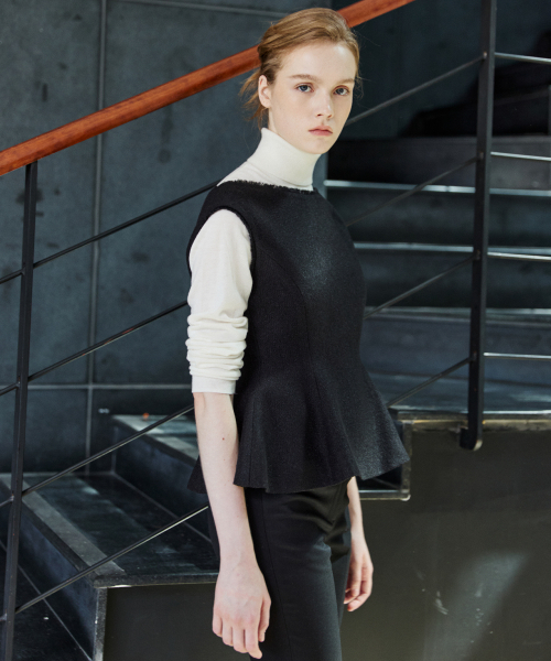 LETQSTUDIO(レチケットスタジオ)の「ブークレトリムブラウス ブラック(シャツ/ブラウス・レディース・その他・SMALL/MEDIUM)」の3枚目の写真