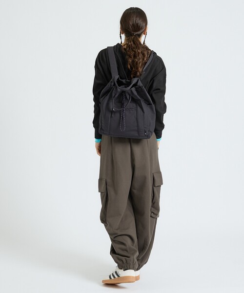 ROOTOTE（ルートート）の「【ROOTOTE/ルートート】SC.セオルー．ドローストリング-B/トートバッグ/リュック/撥水加工/2WAY（トートバッグ・レディース・レッド/ベージュ/ブラック・フリー）」の11枚目の写真