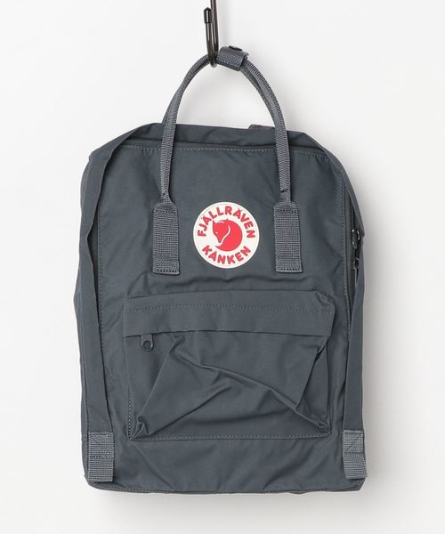 FJALL RAVEN （フェールラーベン）の「Kanken カンケン (FJALLRAVEN/フェールラーベン)（バックパック/リュック・メンズ・クリアグリーン/ホワイト/ライトブラウン/アッシュブラウン/スモークグレー/ブルー/ダークアッシュ/その他23/その他21/グリーン×ピンク/レモンイエロー/マスタード/コーラル/エンジ/ロイヤルブルー/ネイビー/パープル/プラム/サンドグレー/ブラウン/ボルドー/オリーブドラブ/ライトグレー/その他24/Navy/ピンク/ライトオリーブ/パープル系その他/ピンク系その他/スカイブルー/サックスブルー/ブラック/エメラルド/ブルーグレー/サファリグリーン/グレー系その他/その他26/ブラック×レッド/その他28/ライトブルー/グリーン×オレンジ/ライトインディゴブルー/グリーン/ピンク系その他2/ライトピンク/ブルー系その他/グリーン系その他/ブラック系その他/レッド系その他/イエロー系その他/ブルー系その他2/グレー系その他2/ブルー系その他4/グリーン系その他2/レッド系その他2/ダークブルー/グレー系その他3/ブルー系その他3/ブラウン系その他/ダークグリーン/グリーン系その他3/ピンク系その他3/グリーン系その他4/ブルー系その他5/レッド系その他3/ダークグレー/モカ/モスグリーン/ブラウン系その他2/ラベンダー/レッド系その他4/ミント/フューシャピンク/ダークベージュ/ケリーグリーン/イエロー系その他2/グレー系その他4/グリーン系その他5/パープル系その他2/ブルー系その他6/ブルー系その他7/ピンク系その他4/ライトイエロー/グリーン系その他6/ダークオレンジ/ターコイズブルー/グレー×ピンク/パープル系その他3/グリーン系その他7/スカイブルー系1/アイボリー/モスグリーン系1/イエロー系その他3/ブラウン系その他3/グリーン系1/グレー系その他5/グリーン系2/ピンク系その他6/ピンク系その他5/ブラウン系その他4/コーラルピンク/モスグリーン系2/ブルー系2/イエロー系その他4/カーキブラウン/グリーン系3/コバルトブルー/ダークブラック/オレンジ系その他/ベージュ・FREE）」の8枚目の写真