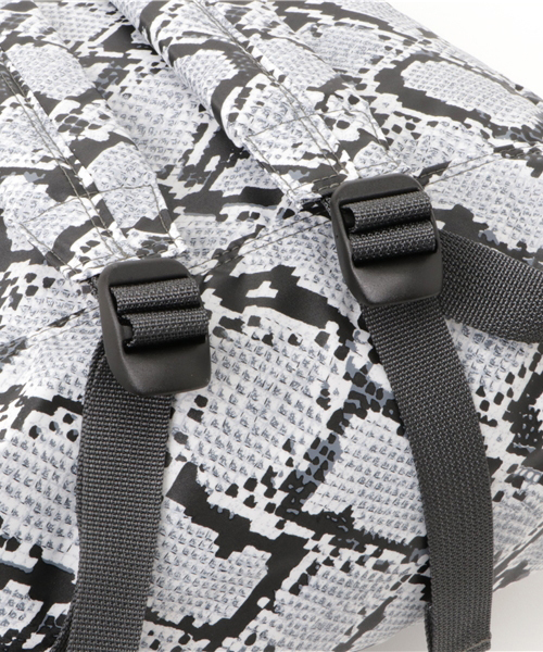 HEAD PORTER（ヘッドポーター）の「PYTHON/DAY PACK（バックパック/リュック・メンズ・アニマル・ONE SIZE）」の4枚目の写真