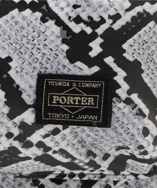 HEAD PORTER（ヘッドポーター）の「PYTHON/DAY PACK（バックパック/リュック・メンズ・アニマル・ONE SIZE）」の7枚目の写真