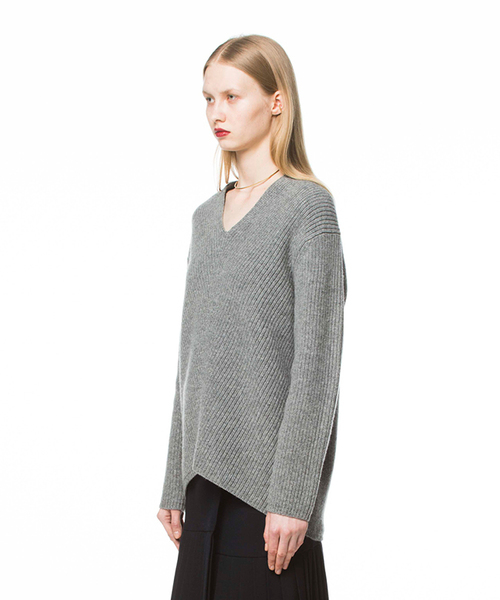 CLANE グレー バックオープンセーター CLANE（クラネ）の「V-NECK BACK DROP KNIT（ニット/セーター）」 - WEAR