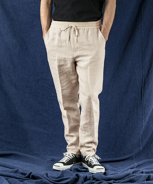 WORK NOT WORK URBAN RESEARCH(ワークノットワークアーバンリサーチ)の「WORK NOT WORK リネンテーパードイージーパンツ (その他パンツ・メンズ・ナチュラル/ブラック・SMALL/MEDIUM/LARGE)」の2枚目の写真