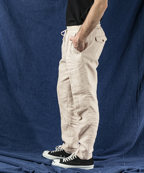 WORK NOT WORK URBAN RESEARCH(ワークノットワークアーバンリサーチ)の「WORK NOT WORK リネンテーパードイージーパンツ (その他パンツ・メンズ・ナチュラル/ブラック・SMALL/MEDIUM/LARGE)」の18枚目の写真