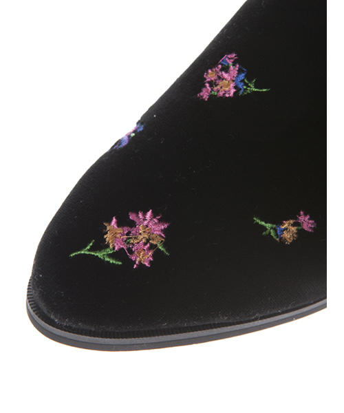 w closet(ダブルクローゼット)の「刺繍ベロアスリッパ(スリッポン・レディース・ピンクベージュ/ブラック/ボルドー/グリーン・L/M)」の12枚目の写真