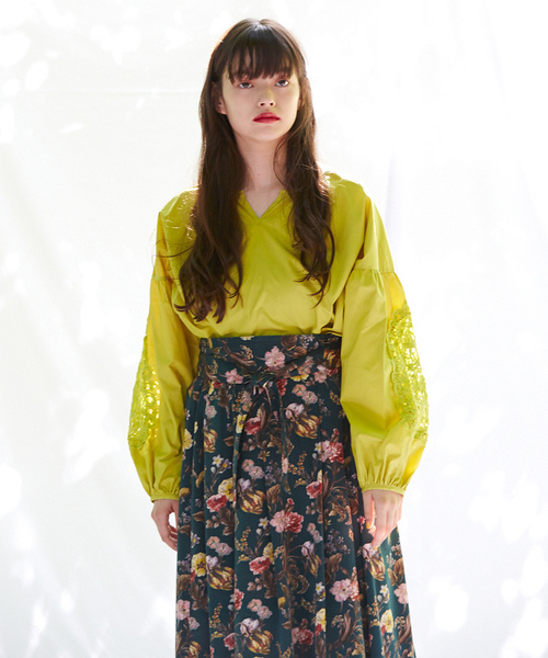 Furryrate(ファーリーレート)の「花柄サテンタックヘムスカート (スカート・レディース・グリーン/キャメル・FREE)」の11枚目の写真