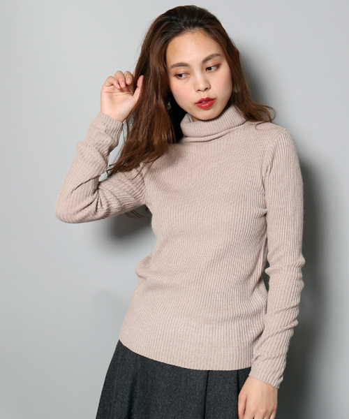MARLENE JOBERT（マルレーヌ　ジョベル）の「アンゴラ混リブタートルニット（ニット/セーター・レディース・オフホワイト/ピンク/ネイビー/ブラック/マスタード/杢グレー/グレイッシュベージュ・L/M）」の5枚目の写真