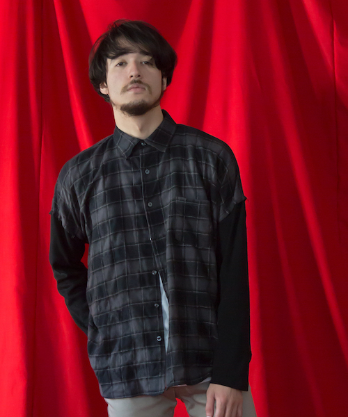 VIRGOwearworks（ヴァルゴウェアワークス）の「GUITARIST DOLMAN SHIRTS（シャツ/ブラウス・メンズ・ブラック/レッド/ブルー・4/2/3）」の2枚目の写真