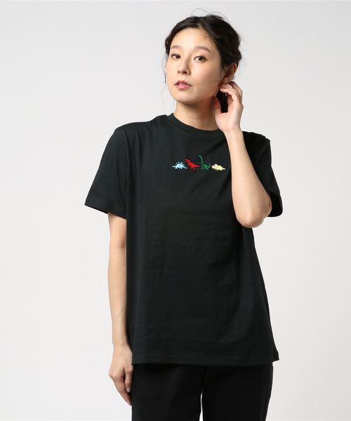 WC（ダブル シー）の「WC/ダイナソー刺繍Tシャツ（Tシャツ/カットソー・レディース・ホワイト/ブラック/その他1/ライトピンク/ライトパープル・FREE）」の8枚目の写真