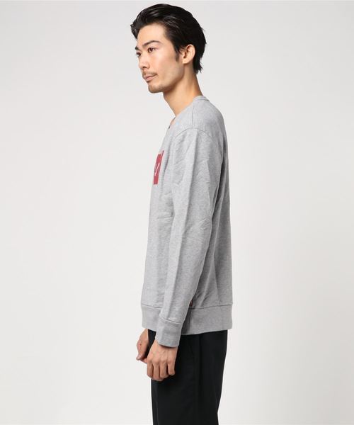 Levi's(リーバイス)の「【Levi's】バットウィングクルーネックスウェットプルオーバー(スウェット・メンズ・レッド系その他・SMALL/MEDIUM/LARGE)」の2枚目の写真