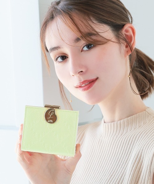 エナメルがま口二つ折りミニ財布（財布）｜Clelia（クレリア）の