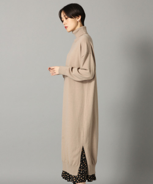 LOWRYS FARM（ローリーズファーム）の「１２Ｇタートルスリットワンピース　820531（ワンピース・レディース・ブラック/ベージュ/グリーン・FREE）」の5枚目の写真