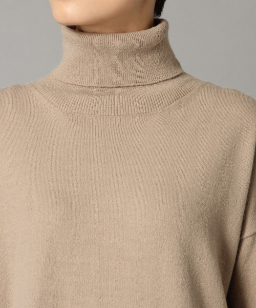 LOWRYS FARM（ローリーズファーム）の「１２Ｇタートルスリットワンピース　820531（ワンピース・レディース・ブラック/ベージュ/グリーン・FREE）」の7枚目の写真