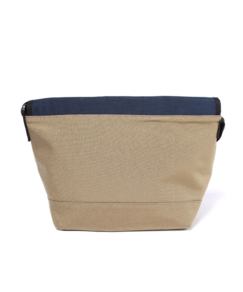 BEAMS BOY(ビームスボーイ)の「DeMartini×BEAMS BOY / 2トーン メッセンジャー (メッセンジャーバッグ・レディース・ブラック系その他/ベージュ系その他/ブルー系その他・ONE SIZE)」の5枚目の写真