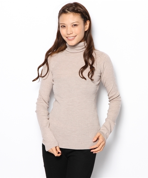 BEAUTY&YOUTH UNITED ARROWS（ビューティーアンドユースユナイテッドアローズ）の「BYBC リブタートルネック　◆（ニット/セーター・レディース・ホワイト/ダークグレー/ベージュ・フリー）」の3枚目の写真