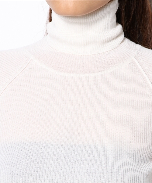 BEAUTY&YOUTH UNITED ARROWS（ビューティーアンドユースユナイテッドアローズ）の「BYBC リブタートルネック　◆（ニット/セーター・レディース・ホワイト/ダークグレー/ベージュ・フリー）」の7枚目の写真