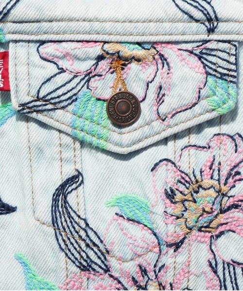 Levi's（リーバイス）の「ノースリーブデニムジャケット フラワー