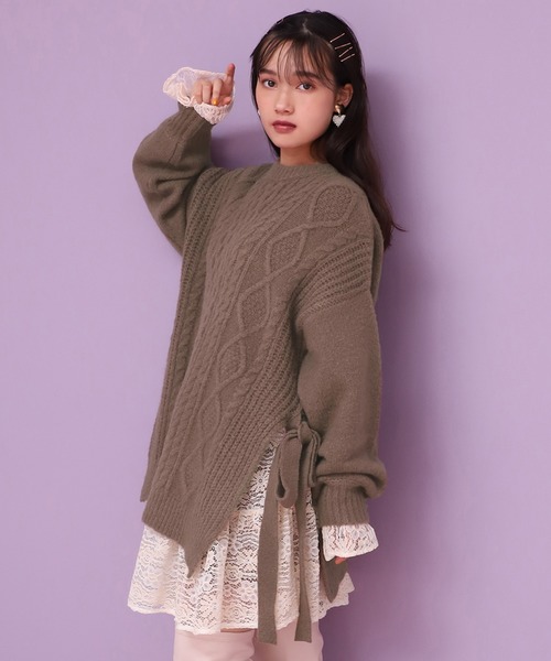 one after another NICE CLAUP（ワンアフターアナザーナイスクラップ）の「サイドリボンケーブルニット（ニット/セーター・レディース・ベージュ/アイボリー/モカ・FREE）」の3枚目の写真
