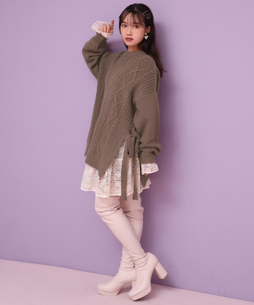 one after another NICE CLAUP（ワンアフターアナザーナイスクラップ）の「サイドリボンケーブルニット（ニット/セーター・レディース・ベージュ/アイボリー/モカ・FREE）」の7枚目の写真