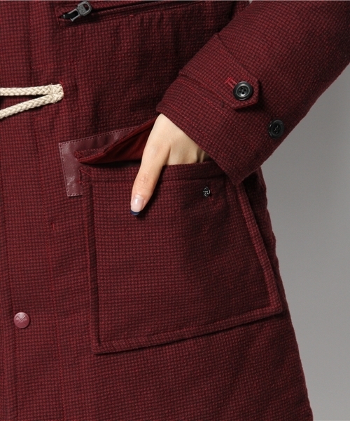 Ray BEAMS（レイビームス）の「●White Mountaineering / パターン ダッフルコート（ダッフルコート・レディース・ブラック系その他/ワイン・ONE SIZE）」の6枚目の写真