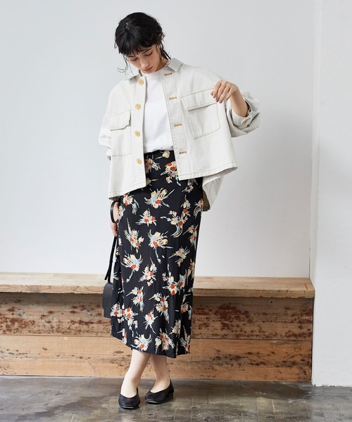 ADAM ET ROPE'（アダムエロペ）の「ステッチワークミリタリージャケット（その他アウター・レディース・ホワイト/ネイビー・FREE）」の14枚目の写真