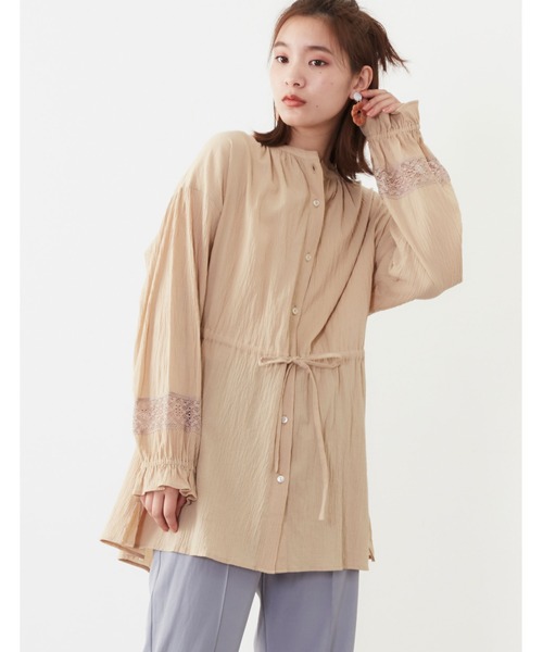 POU DOU DOU（プードゥドゥ）の「袖レース使いウエストドロストチュニックブラウス（シャツ/ブラウス・レディース・ベージュ/オフホワイト/ブルー・3）」の7枚目の写真