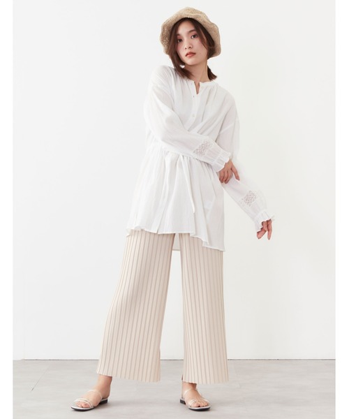 POU DOU DOU（プードゥドゥ）の「袖レース使いウエストドロストチュニックブラウス（シャツ/ブラウス・レディース・ベージュ/オフホワイト/ブルー・3）」の15枚目の写真