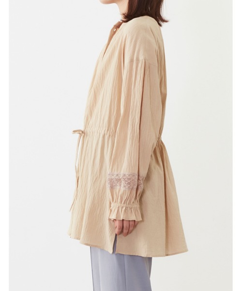 POU DOU DOU（プードゥドゥ）の「袖レース使いウエストドロストチュニックブラウス（シャツ/ブラウス・レディース・ベージュ/オフホワイト/ブルー・3）」の20枚目の写真