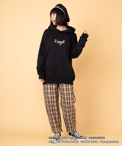 KANGOL(カンゴール)の「∴WEGO/KANGOL別注ビッグシルエットプルパーカー(パーカー・メンズ・ブラック/サックスブルー/ベージュ/ホワイト・MEDIUM/LARGE)」の16枚目の写真