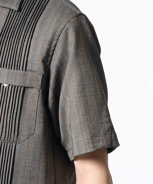 ADAM ET ROPE'（アダムエロペ）の「【NIKKE】キューバビーチ オーバーサイズ開襟シャツ（シャツ/ブラウス・メンズ・ブラウン系その他/ブラック系その他・M/L/XL）」の8枚目の写真