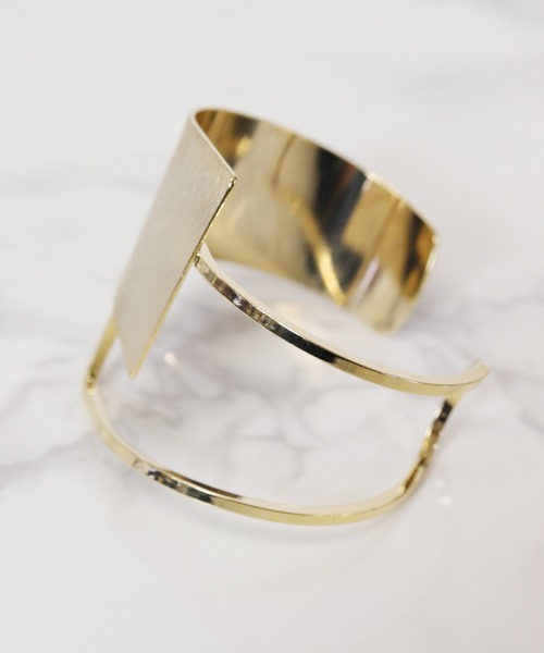 florist(フローリスト)の「2種展開特殊ライン加工のワイドバングル(バングル/リストバンド・レディース・シルバー系その他/ゴールド系その他/シルバー系その他2/ゴールド系その他2・FREE)」の7枚目の写真