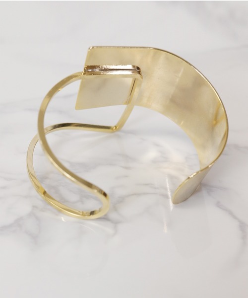 florist(フローリスト)の「2種展開特殊ライン加工のワイドバングル(バングル/リストバンド・レディース・シルバー系その他/ゴールド系その他/シルバー系その他2/ゴールド系その他2・FREE)」の8枚目の写真